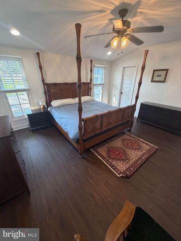 209 PRINCE EDWARD ST, Fredericksburg, VA 22401