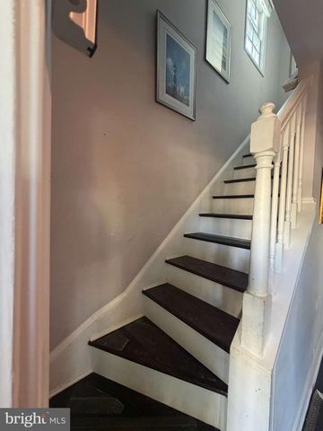 209 PRINCE EDWARD ST, Fredericksburg, VA 22401
