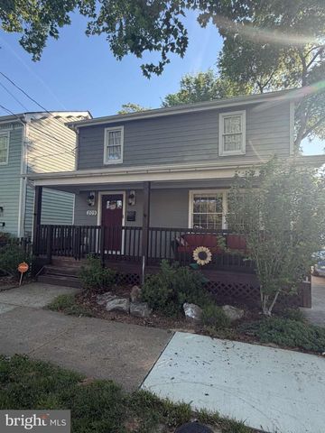209 PRINCE EDWARD ST, Fredericksburg, VA 22401