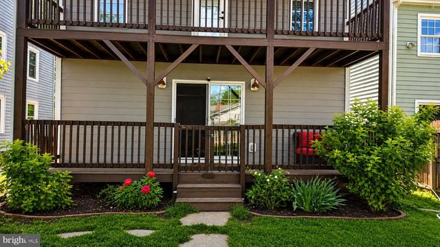 209 PRINCE EDWARD ST, Fredericksburg, VA 22401