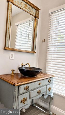 209 PRINCE EDWARD ST, Fredericksburg, VA 22401