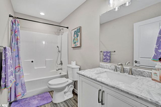 122 W 3rd Avenue, Easley, SC 29640