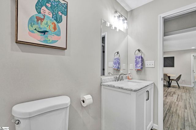 122 W 3rd Avenue, Easley, SC 29640