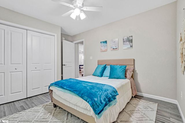 122 W 3rd Avenue, Easley, SC 29640