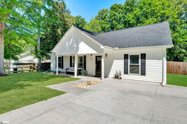 122 W 3rd Avenue, Easley, SC 29640