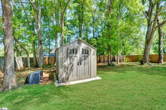 122 W 3rd Avenue, Easley, SC 29640