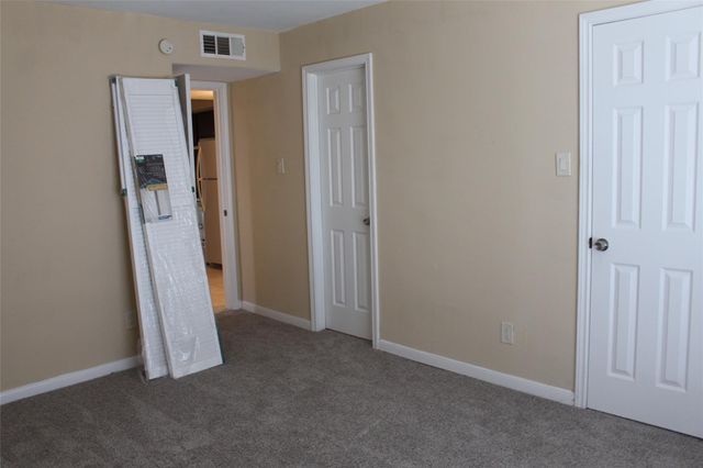 16111 Aspenglenn Drive 609, Houston, TX 77084