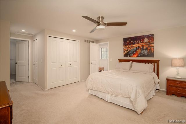 2846 Trailwood Drive, Rochester Hills, MI 48309