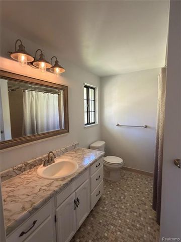 2846 Trailwood Drive, Rochester Hills, MI 48309
