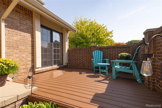 2846 Trailwood Drive, Rochester Hills, MI 48309