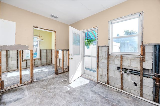 815 LANTANA AVENUE, Clearwater Beach, FL 33767