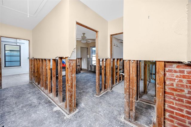 815 LANTANA AVENUE, Clearwater Beach, FL 33767