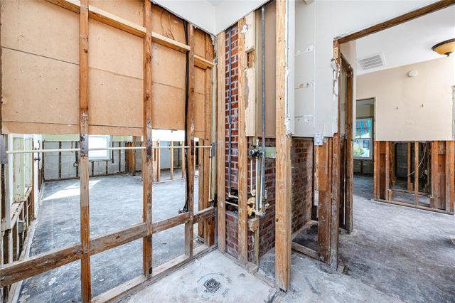 815 LANTANA AVENUE, Clearwater Beach, FL 33767