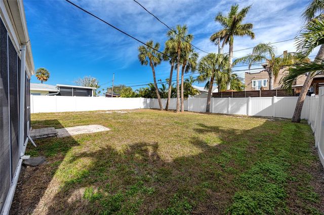 815 LANTANA AVENUE, Clearwater Beach, FL 33767