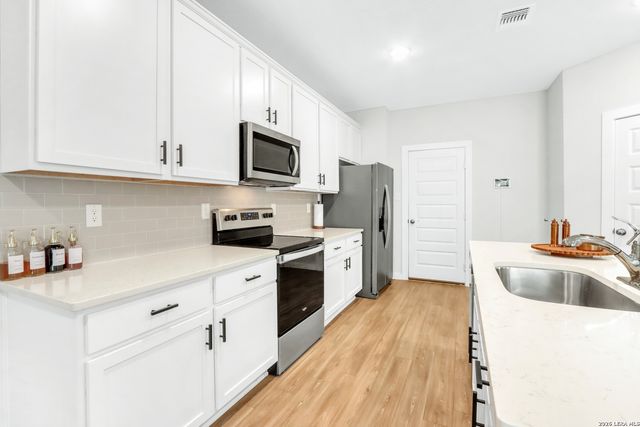 14543 Camino Way, San Antonio, TX 78253