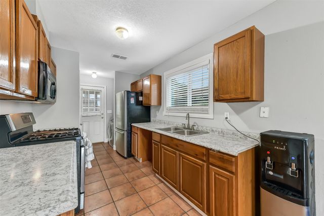 6335 Danshire Court, Houston, TX 77049
