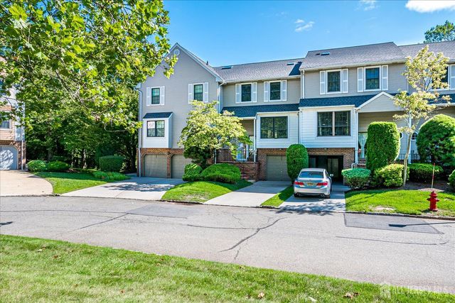 3902 Spring Brook Drive, Edison, NJ 08820