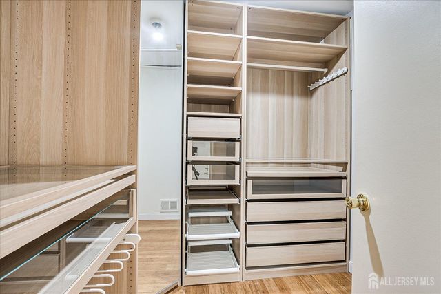 3902 Spring Brook Drive, Edison, NJ 08820