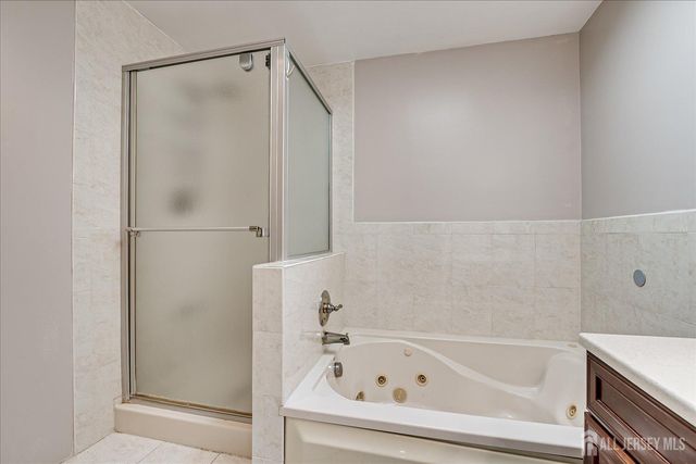 3902 Spring Brook Drive, Edison, NJ 08820