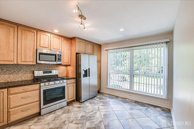 3902 Spring Brook Drive, Edison, NJ 08820