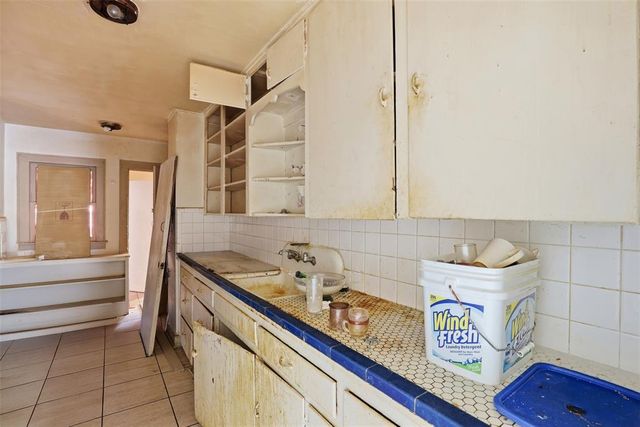 1904 NW 9th Street, Oklahoma City, OK 73106