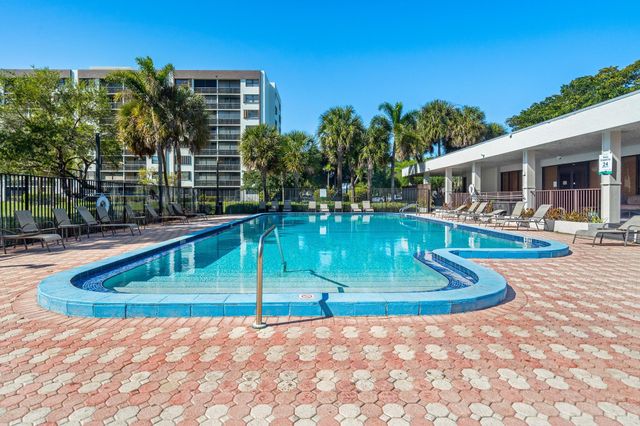 1228 S Military Trail 2126, Deerfield Beach, FL 33442