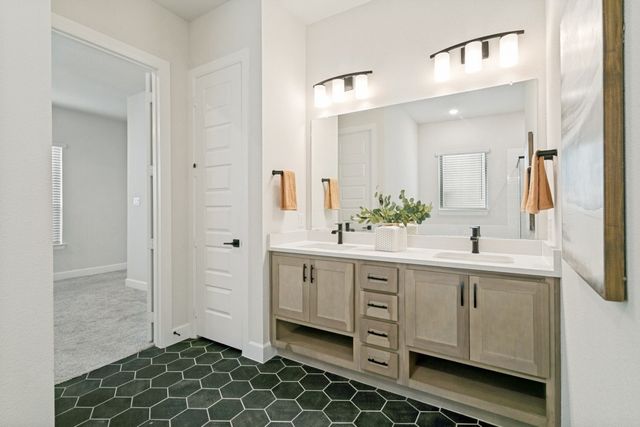 716 Sugar Field Drive, Lewisville, TX 75056
