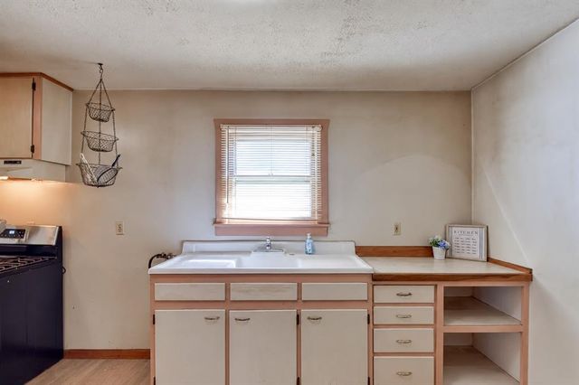 960636 S 3352 Road, Wellston, OK 74881