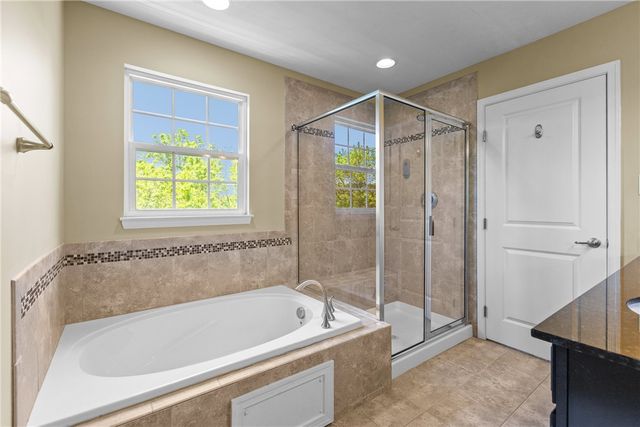 118 Maple Ridge Dr, Cecil, PA 15317