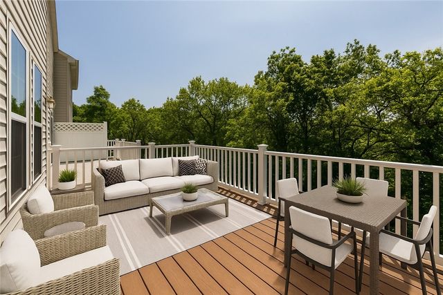 118 Maple Ridge Dr, Cecil, PA 15317