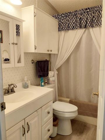 6071 SOUTHERN OAKS DRIVE SE, Winter Haven, FL 33884