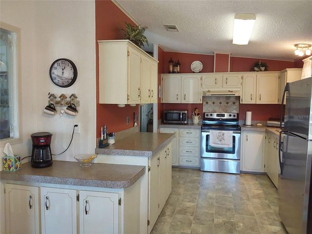 6071 SOUTHERN OAKS DRIVE SE, Winter Haven, FL 33884