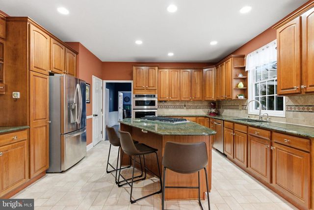 1510 ANNA MARIE CIR, Ambler, PA 19002