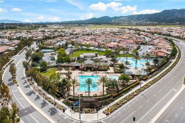 29325 Links, Lake Elsinore, CA 92530