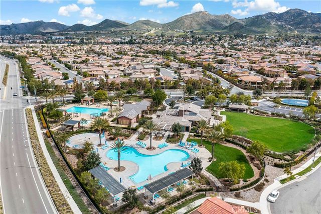 29325 Links, Lake Elsinore, CA 92530