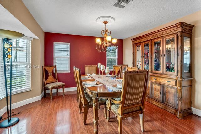 21451 Sawmill Ct, Boca Raton, FL 33498