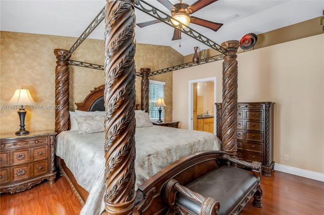 21451 Sawmill Ct, Boca Raton, FL 33498