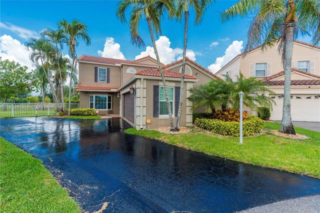 21451 Sawmill Ct, Boca Raton, FL 33498