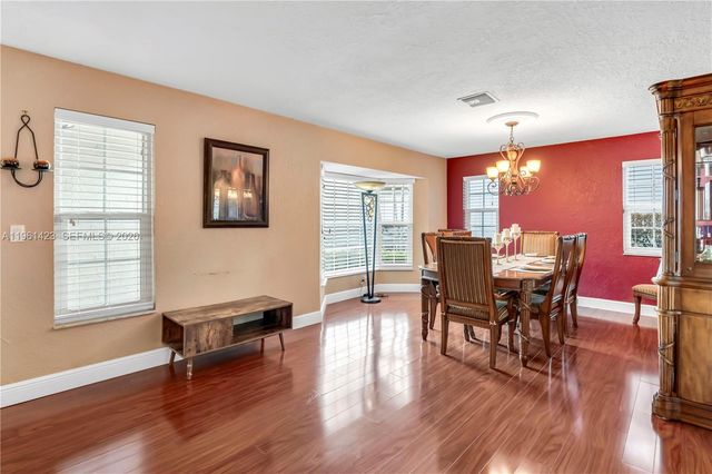 21451 Sawmill Ct, Boca Raton, FL 33498