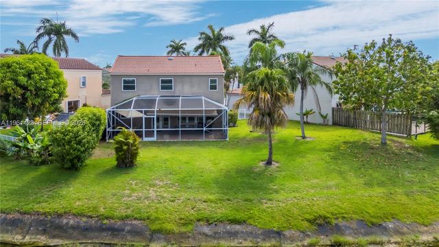 21451 Sawmill Ct, Boca Raton, FL 33498