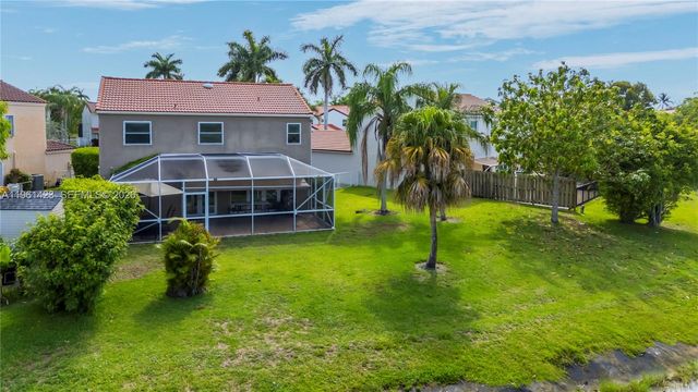 21451 Sawmill Ct, Boca Raton, FL 33498