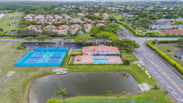 21451 Sawmill Ct, Boca Raton, FL 33498