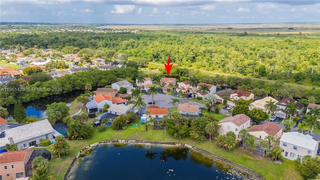 21451 Sawmill Ct, Boca Raton, FL 33498