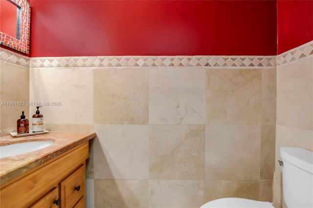 21451 Sawmill Ct, Boca Raton, FL 33498