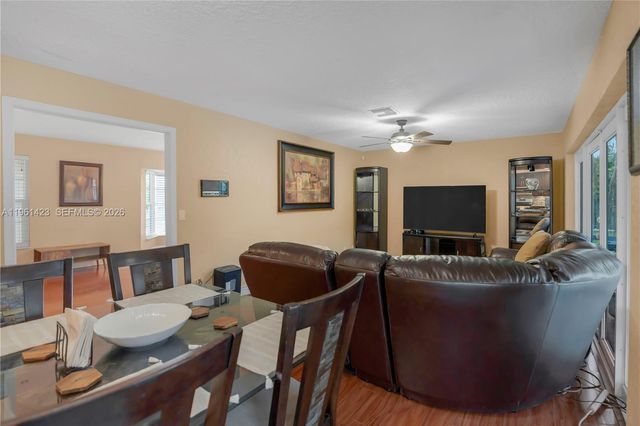 21451 Sawmill Ct, Boca Raton, FL 33498