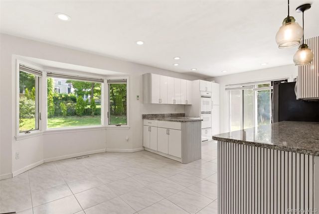 106 Vineyard Road, Huntington, NY 11743