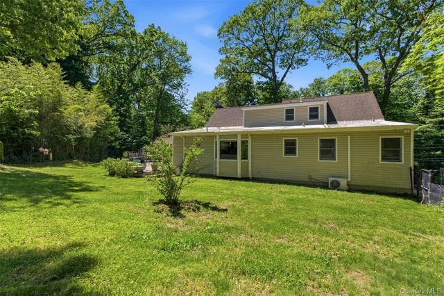 106 Vineyard Road, Huntington, NY 11743