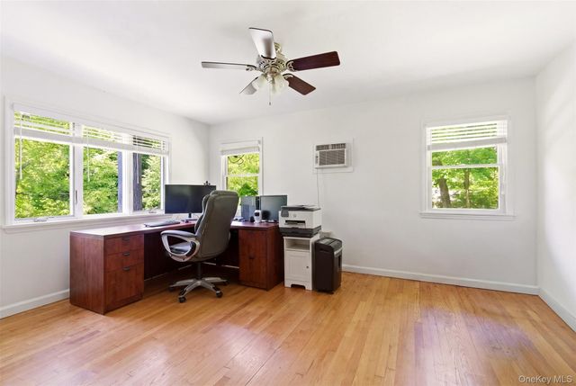 106 Vineyard Road, Huntington, NY 11743