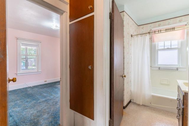 1004 ELMORE STREET, Green Bay, WI 54303