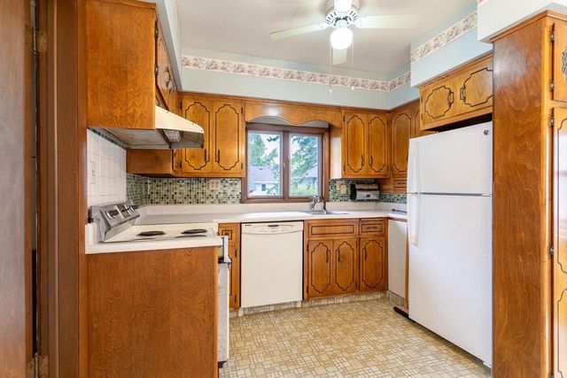 1004 ELMORE STREET, Green Bay, WI 54303
